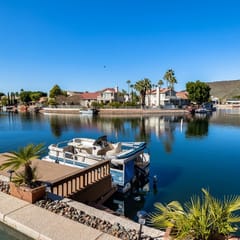 The Vistas - Lakefront Luxury Home / Mountain Views, Heated Pool with Private Pontoon Boat