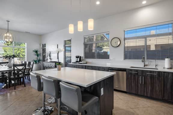 The Vistas - Lakefront Luxury Home / Mountain Views, Heated Pool with Private Pontoon Boat