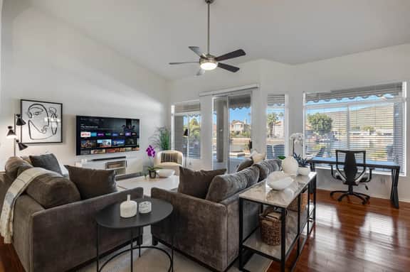 The Vistas - Lakefront Luxury Home / Mountain Views, Heated Pool with Private Pontoon Boat