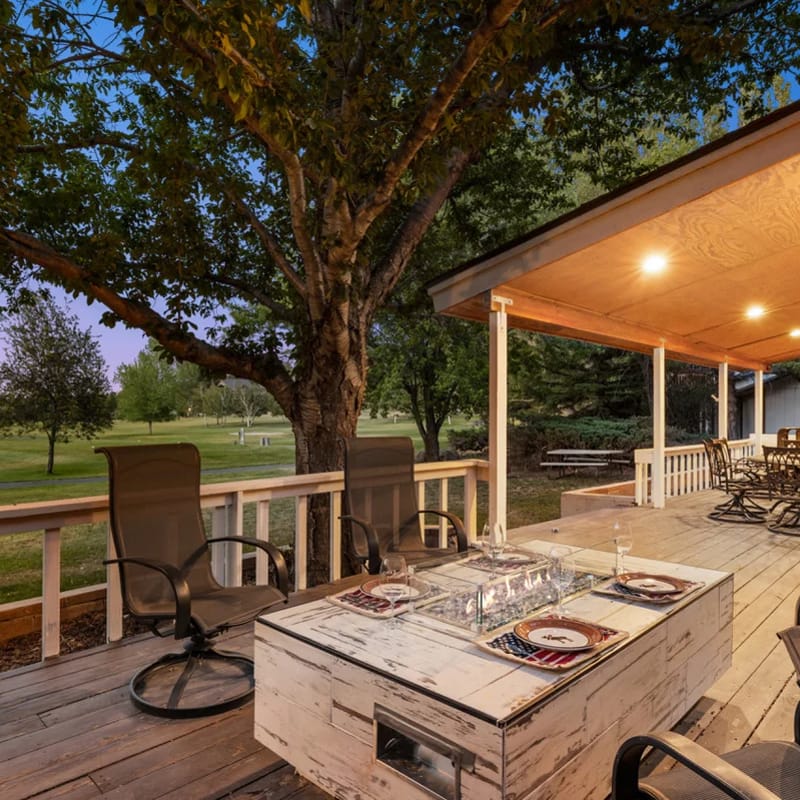 Moonlit Lodge-Luxury 4BR with Golf Course Views w/ Hot Tub